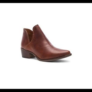Steve Madden Austin Bootie in Cognac Leather